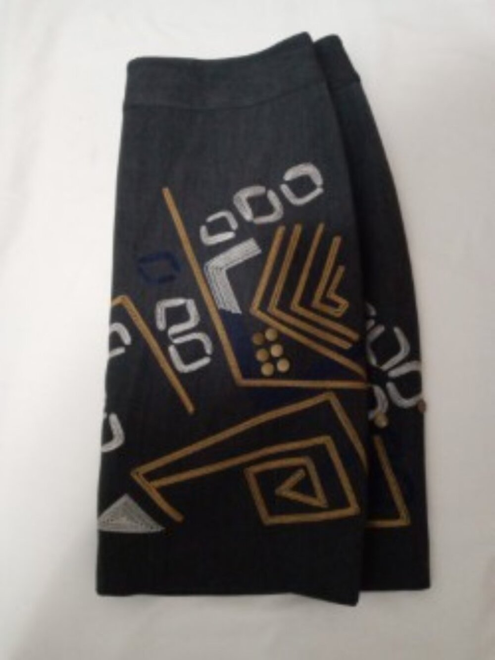 PETER NYGARD PENCIL SKIRT. NEW WITHOUT TAGS. SIZE 10